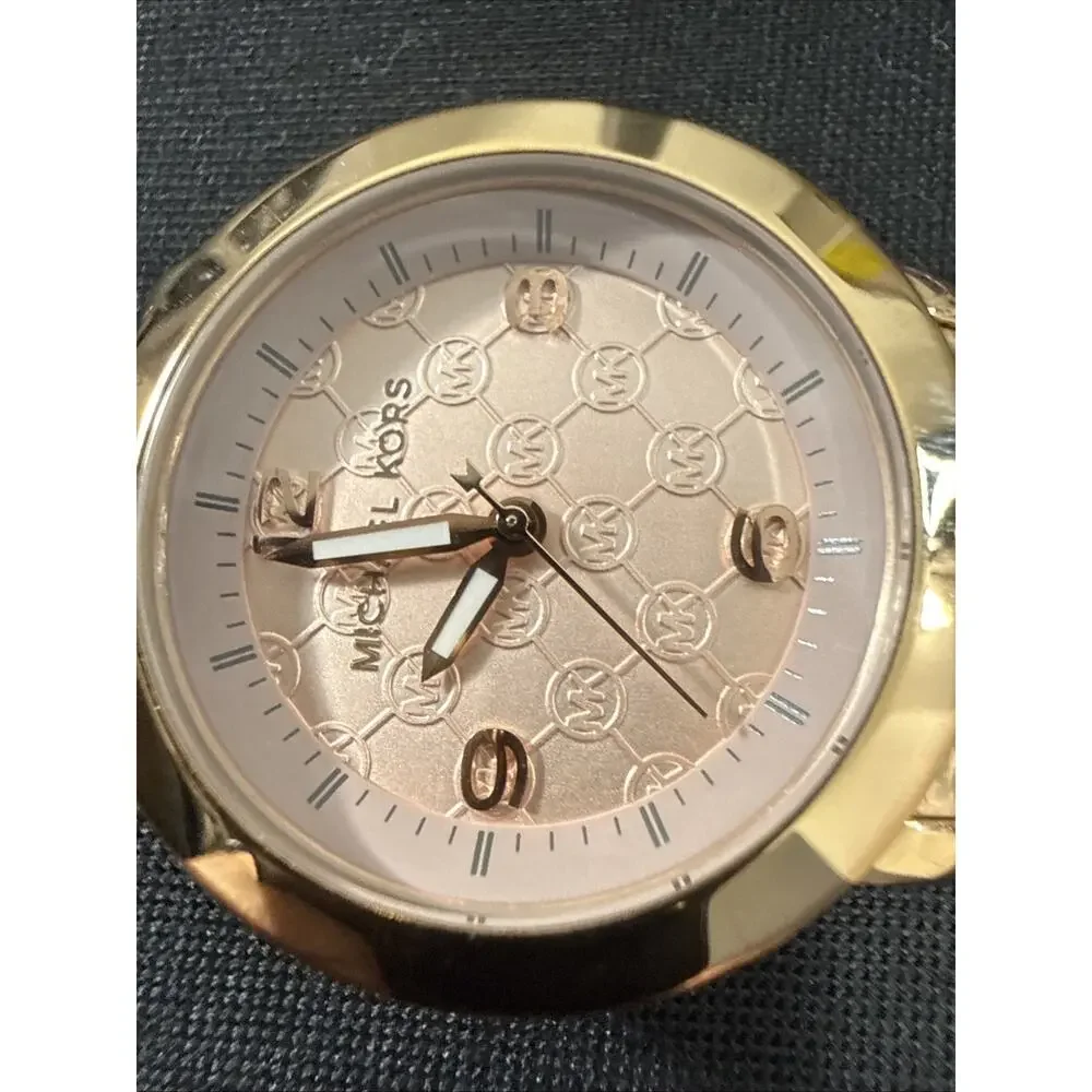 Michael Kors up auction